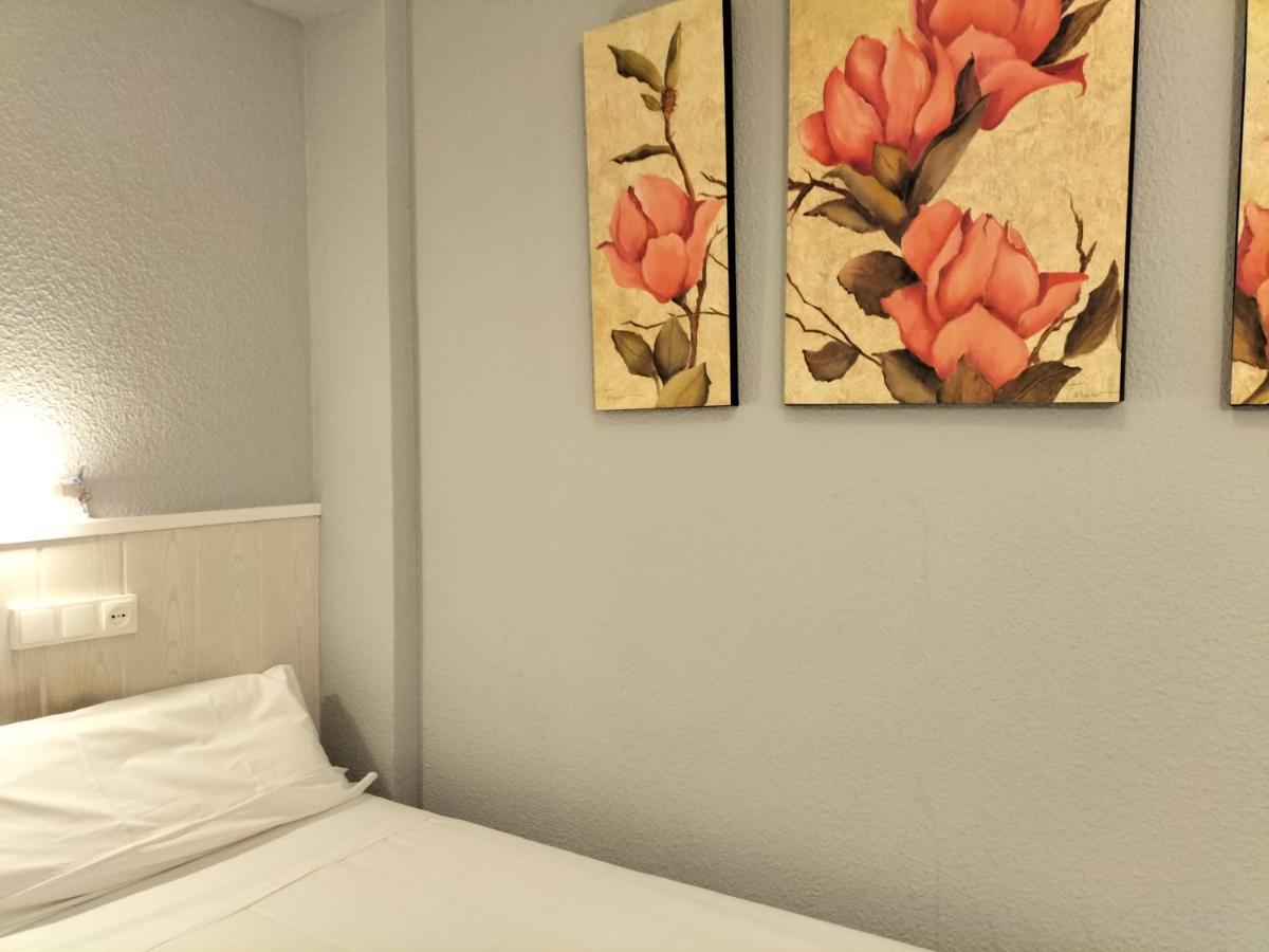 Chambre Simple avec Salle de Bains Commune